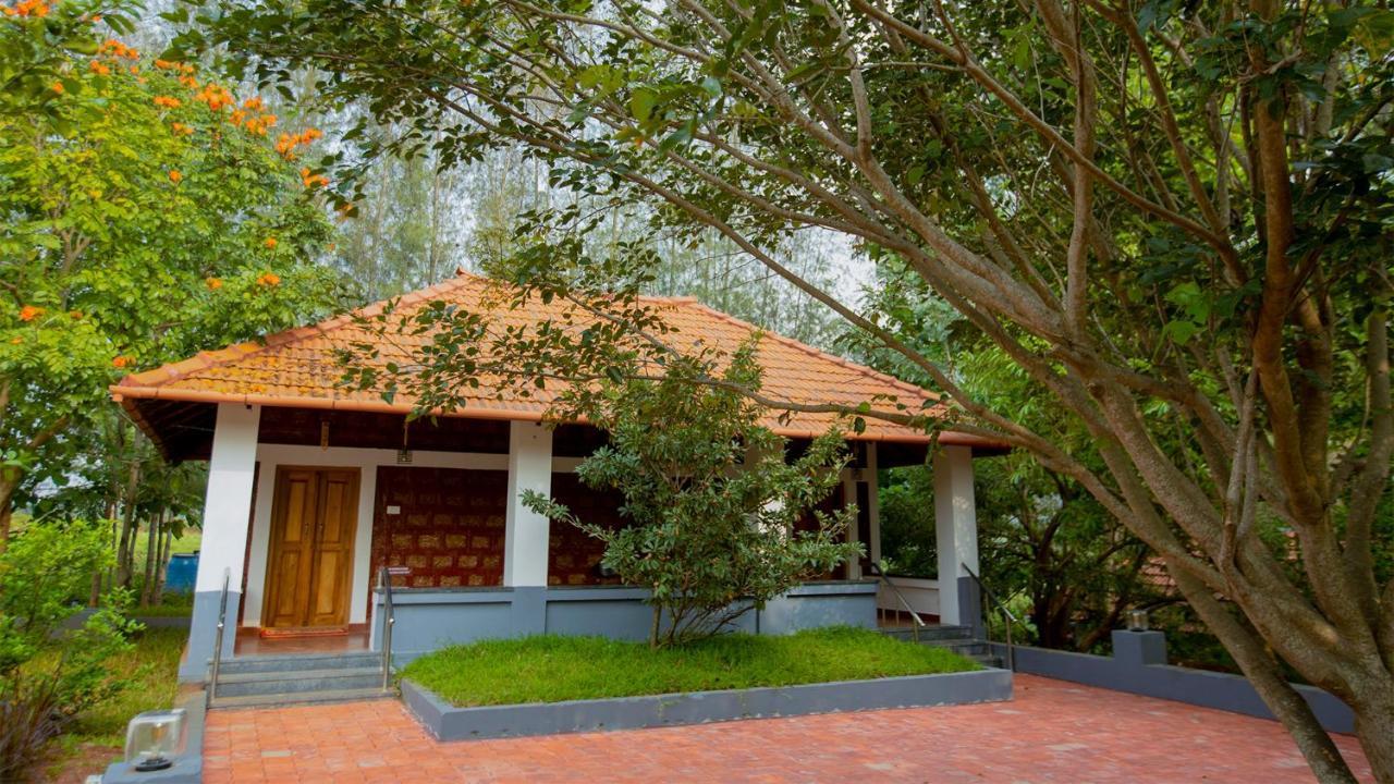 Aara Jungle Resort Коимбатур Экстерьер фото
