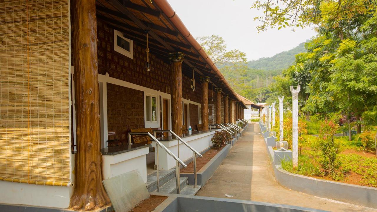Aara Jungle Resort Коимбатур Экстерьер фото
