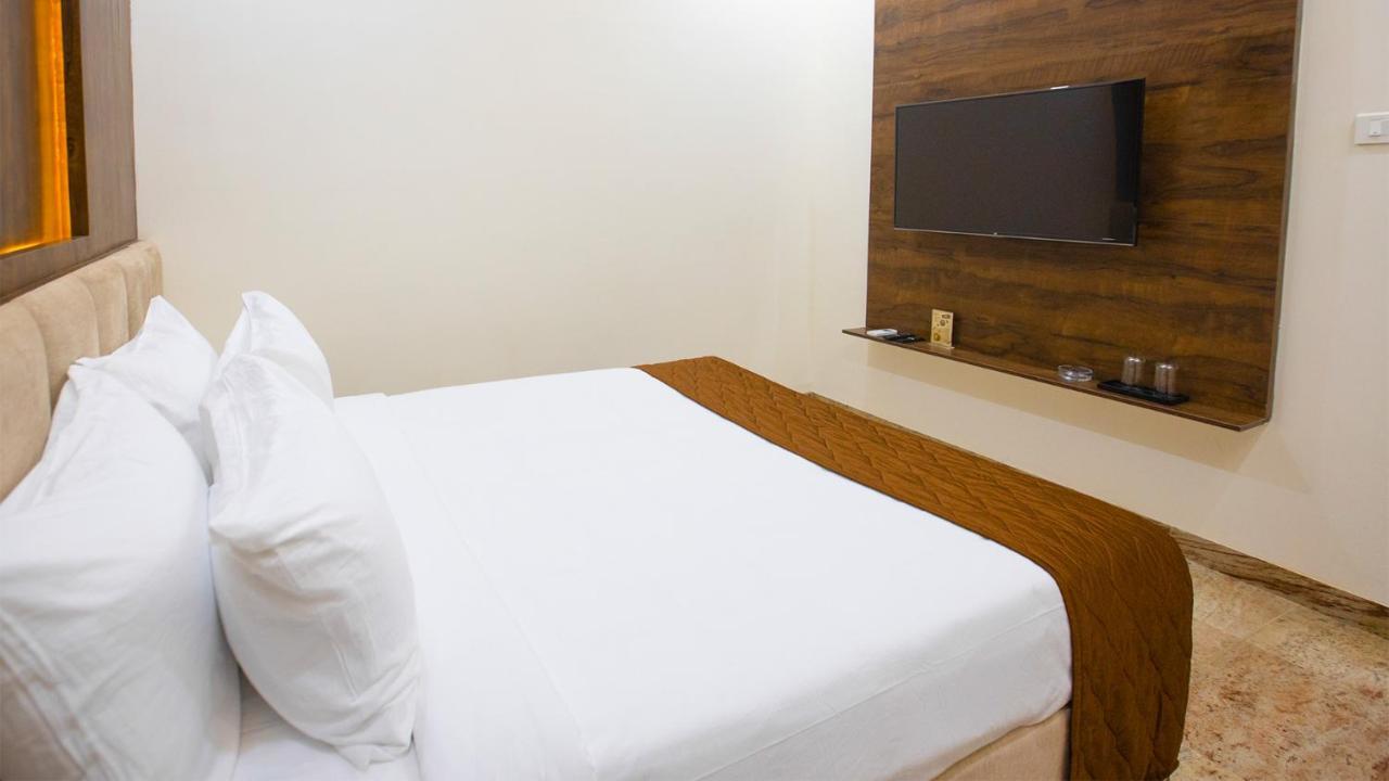 Aara Jungle Resort Коимбатур Экстерьер фото