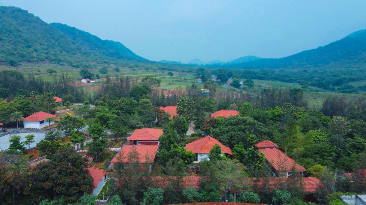 Aara Jungle Resort Коимбатур Экстерьер фото