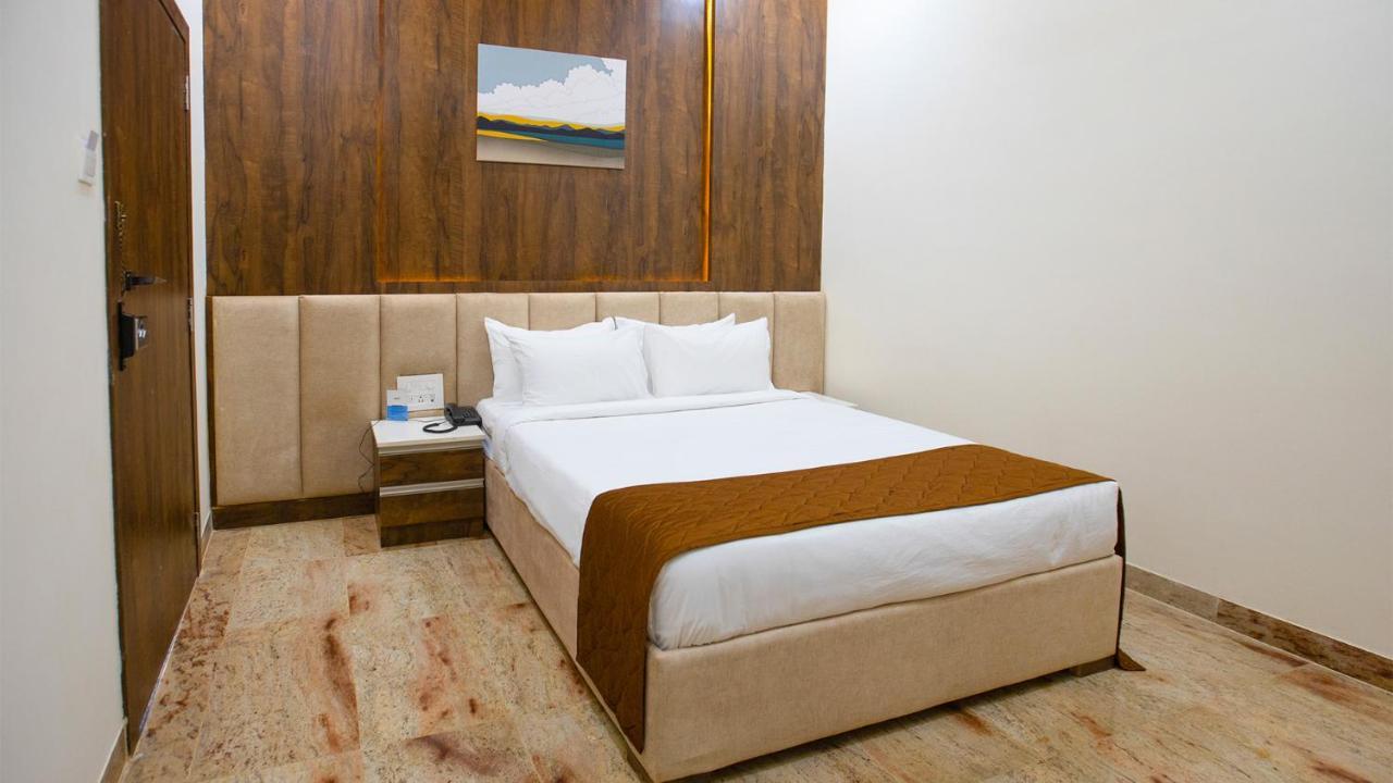 Aara Jungle Resort Коимбатур Экстерьер фото