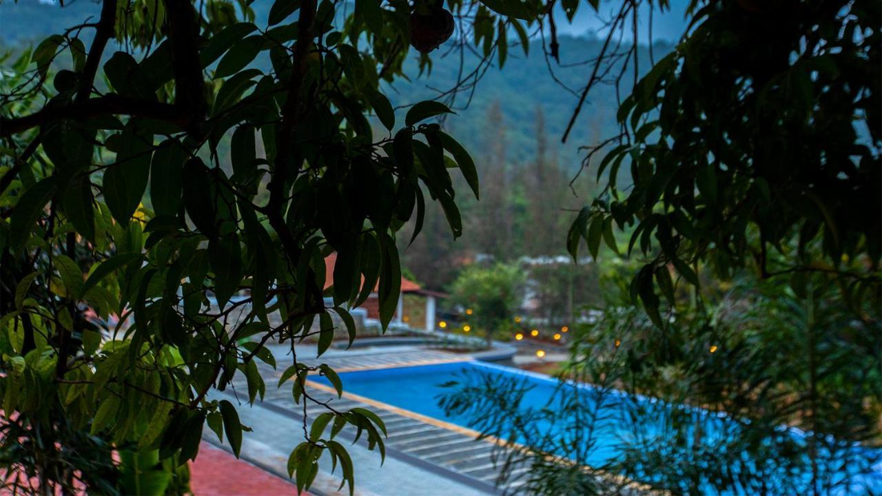 Aara Jungle Resort Коимбатур Экстерьер фото