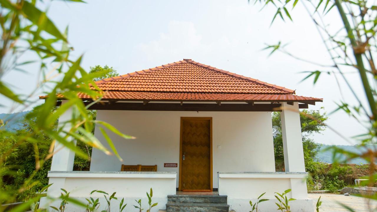 Aara Jungle Resort Коимбатур Экстерьер фото