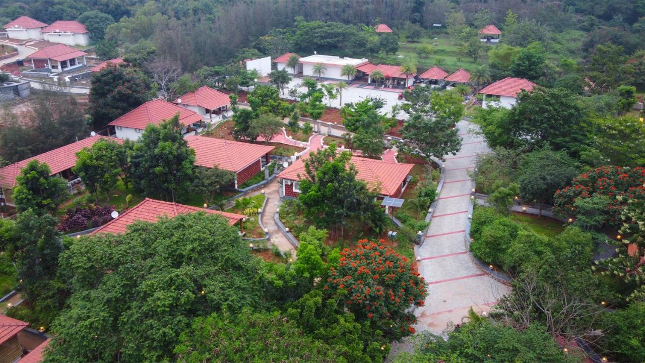 Aara Jungle Resort Коимбатур Экстерьер фото