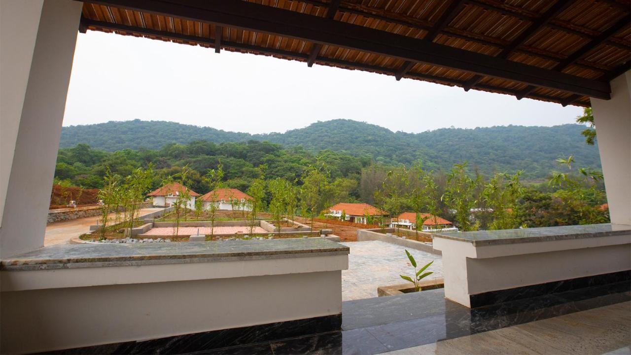 Aara Jungle Resort Коимбатур Экстерьер фото