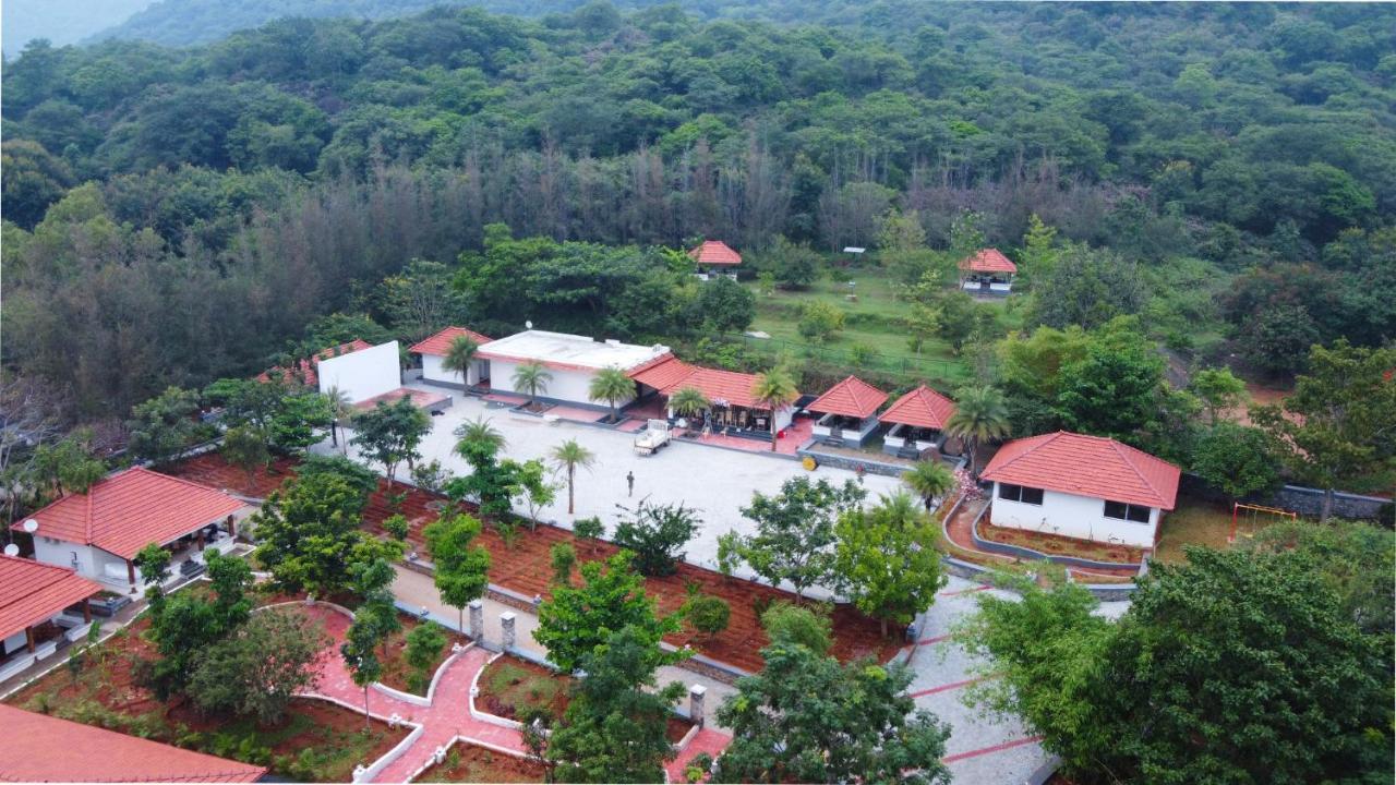 Aara Jungle Resort Коимбатур Экстерьер фото
